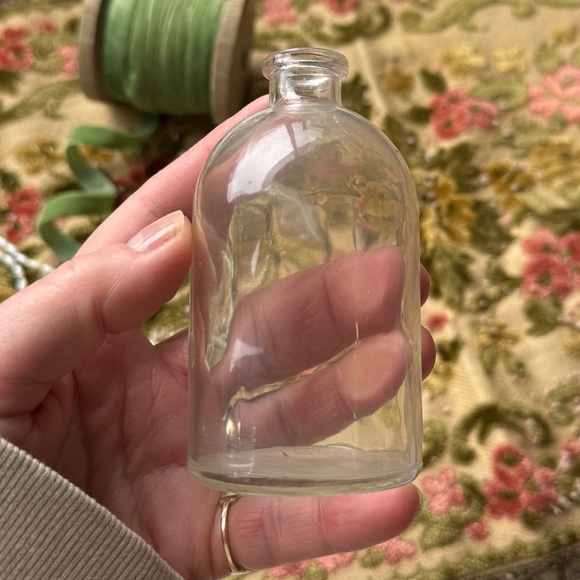 Antique Chemical Lab Apothecary Clear Glass Bottle - Picture 5 of 7